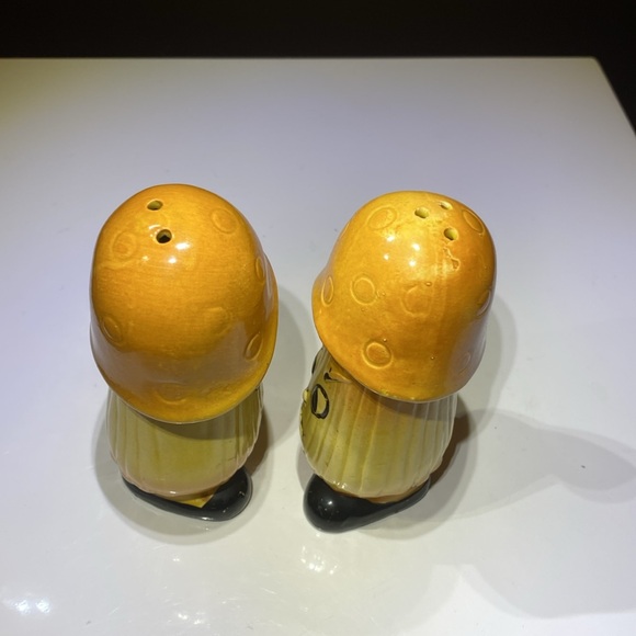 Vintage Anthropomorphic Angry Mushroom Salt & Pepper Shakers (Made in Japan) | - Picture 6 of 10